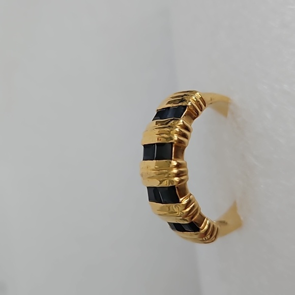 SETA Faux Sapphire on Goldtone Size 8 Ring - Picture 2 of 7